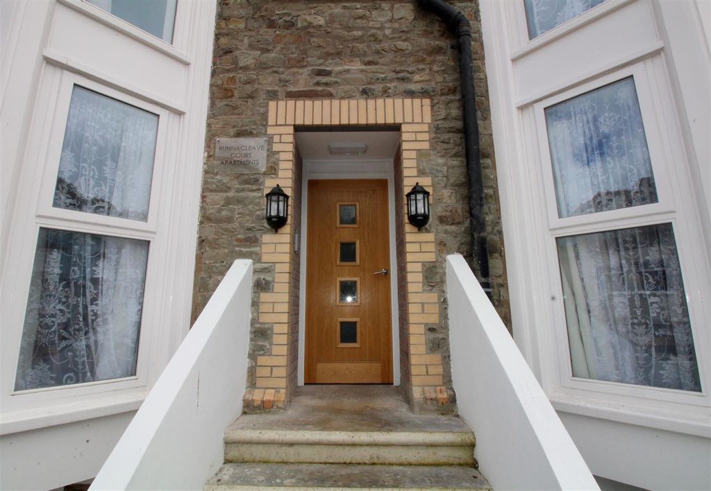 Property photo 1 of 7 Front
