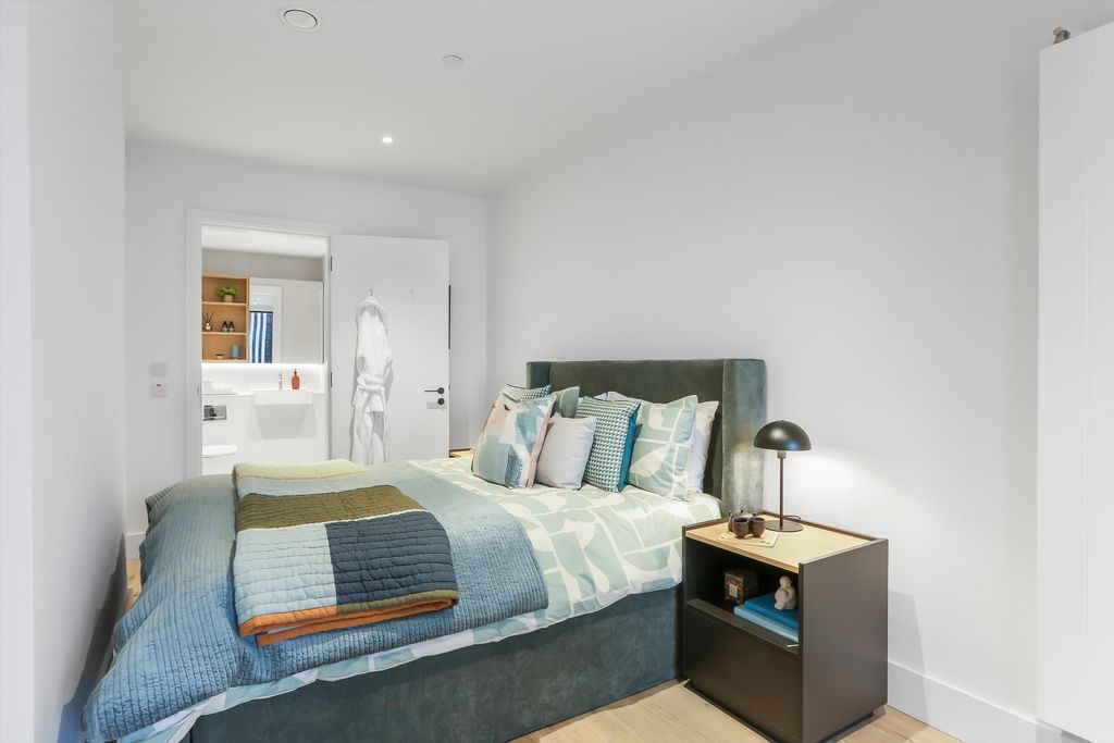 Property photo 2 of 23 Image