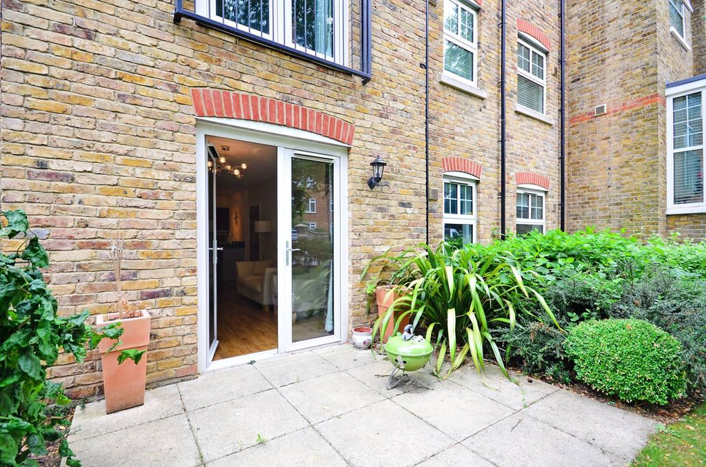 Property photo 3 of 11