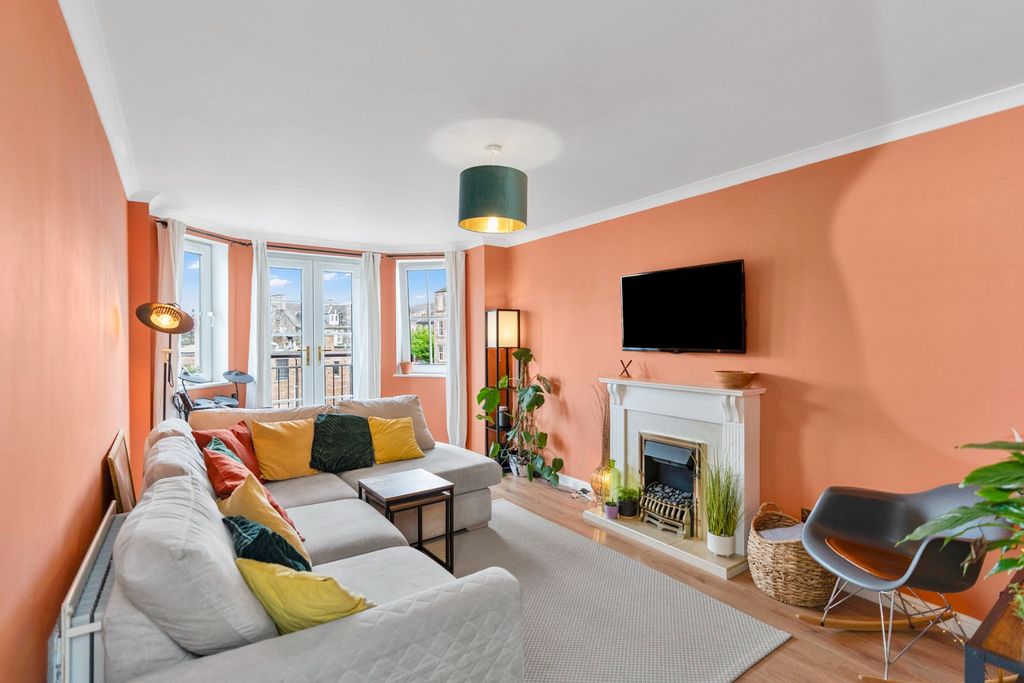 Property photo 2 of 16 5206753