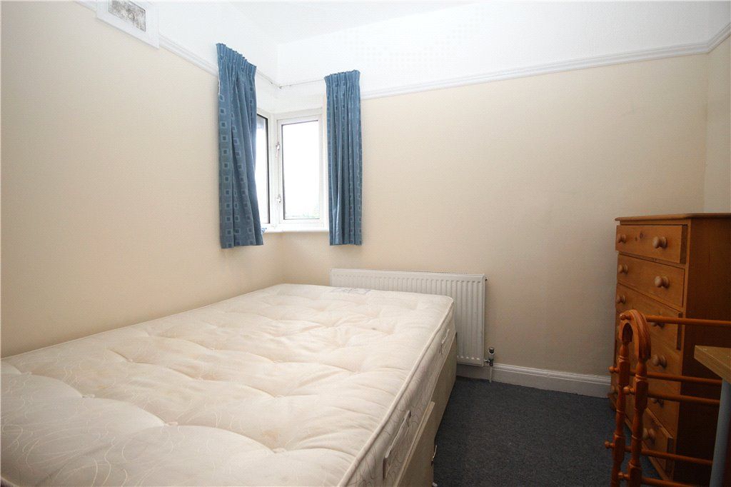 Property photo 3 of 9 Bedroom