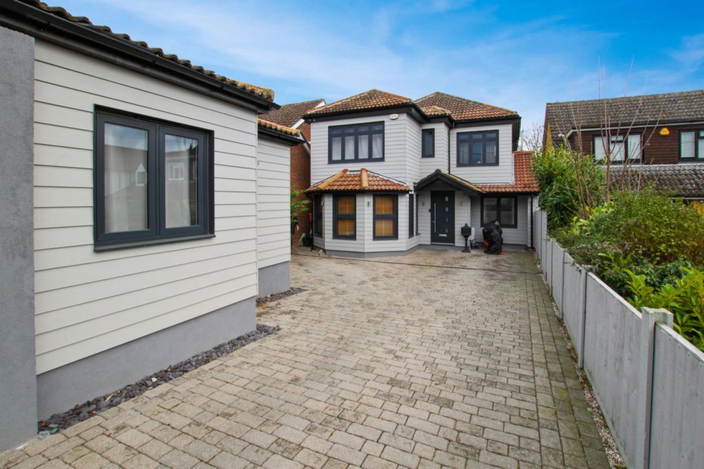 Property photo 1 of 38