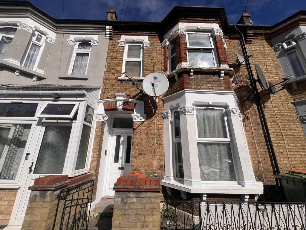 Property photo 1 of 6