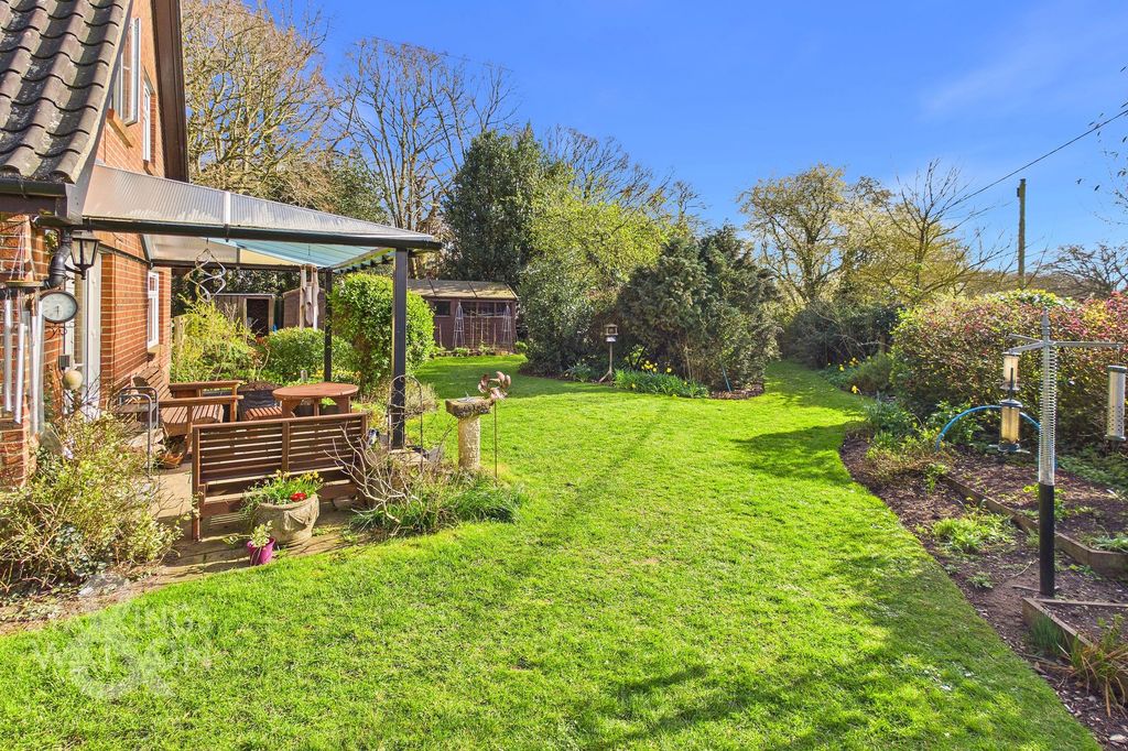 Property photo 1 of 21