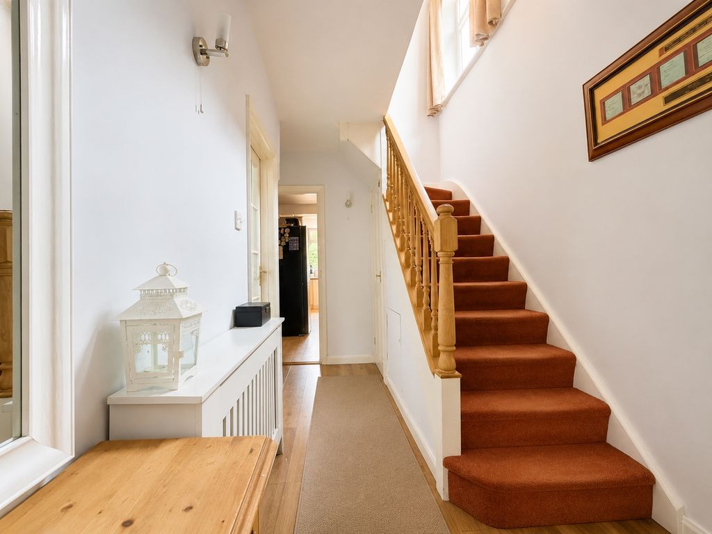 Property photo 2 of 20 Entrance Hallway