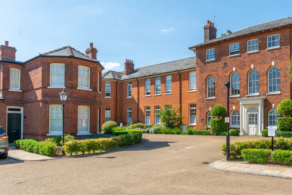 Property photo 1 of 16 Photo 15