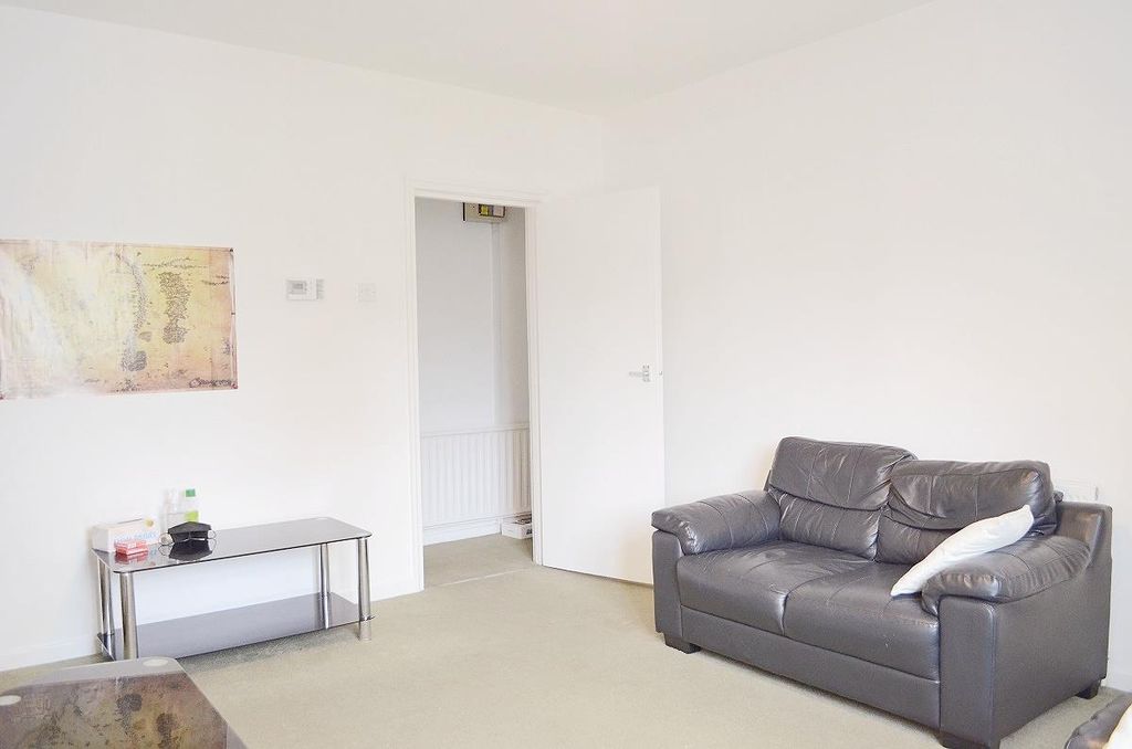 Property photo 2 of 6 13413613506526974.Jpg