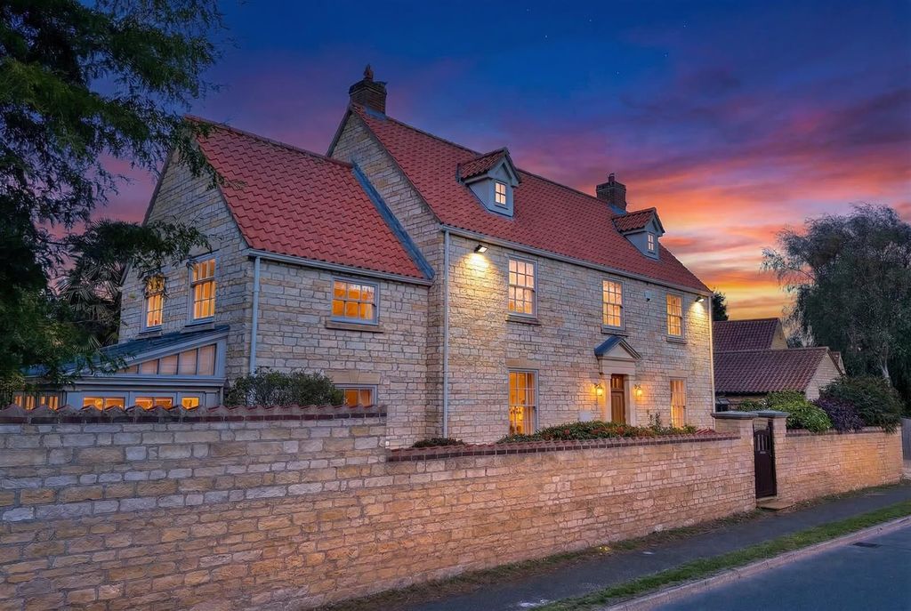 Property photo 1 of 35 Image-3x2-2528x1696 (34).Jpg