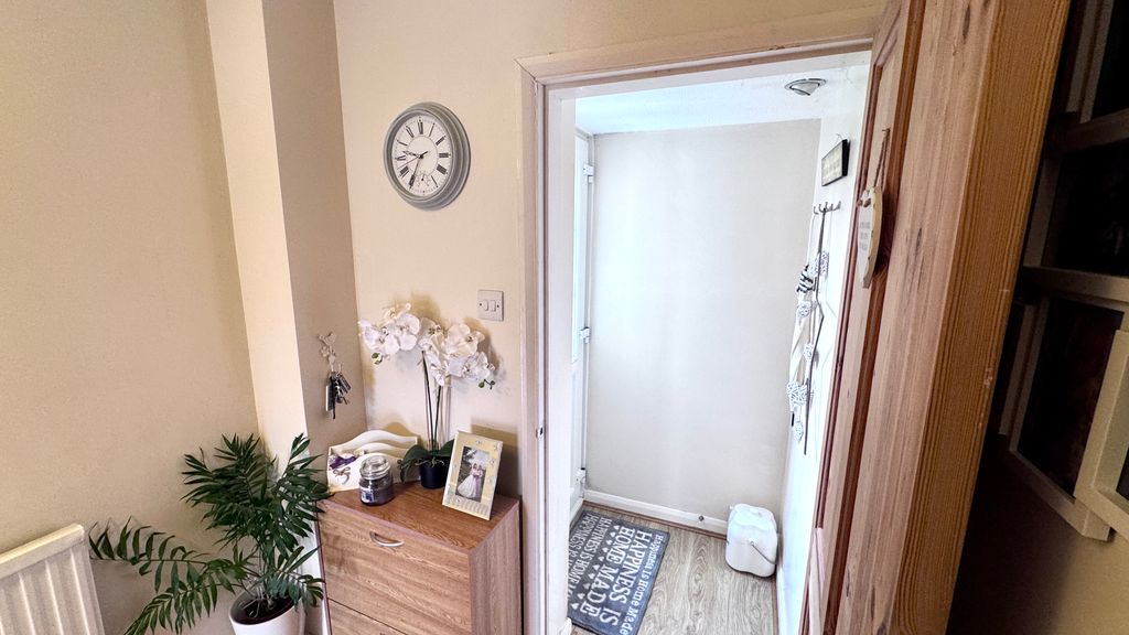 Property photo 2 of 14 Img_5713