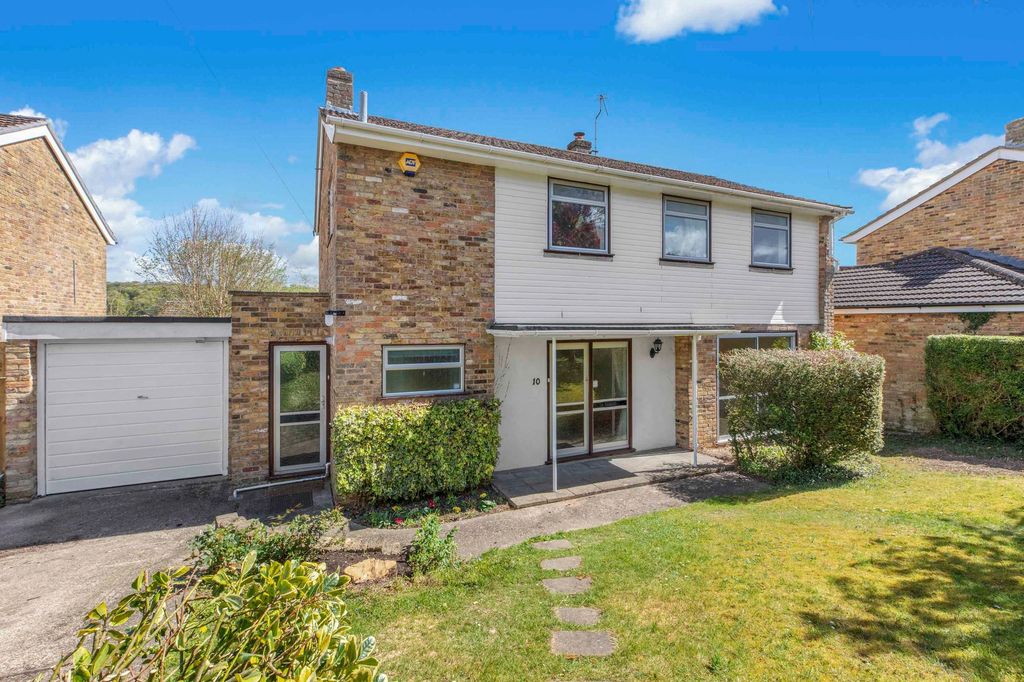 Property photo 1 of 17