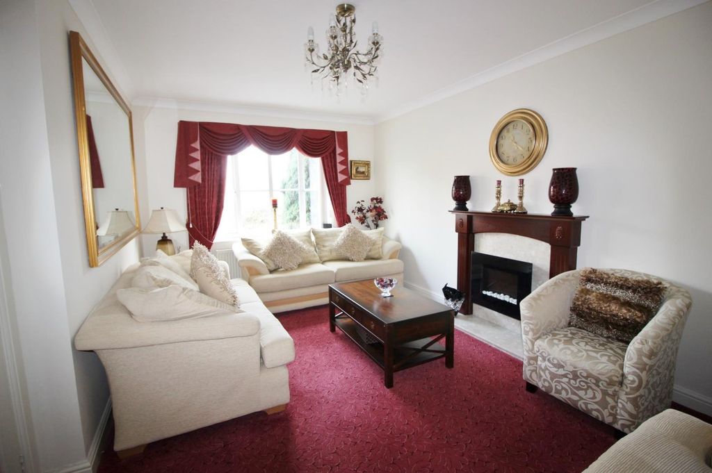 Property photo 2 of 20 2 - Lounge.Jpg