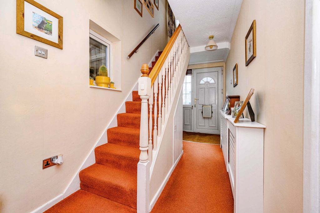 Property photo 2 of 17 Pbox-Img.Jpg