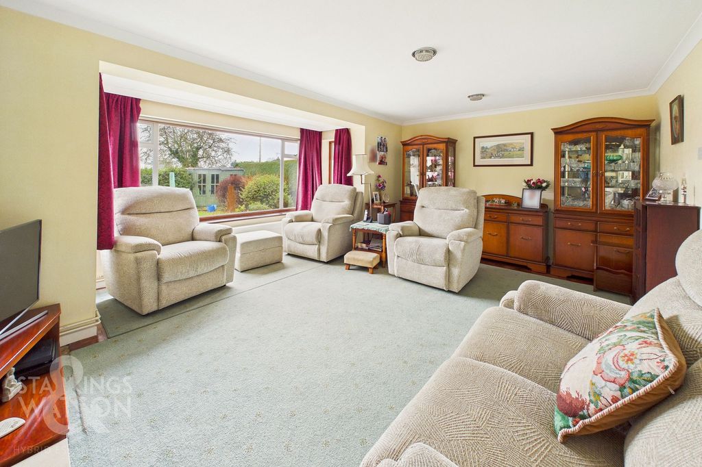 Property photo 2 of 26