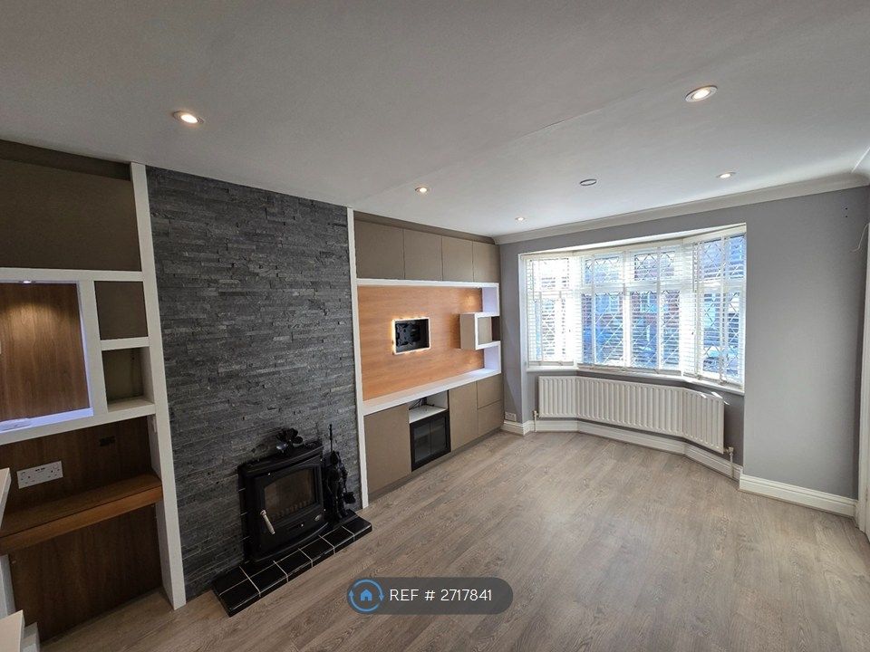 Property photo 2 of 29