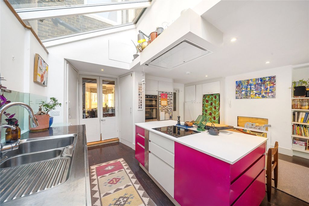 Property photo 3 of 23 Picture No. 32