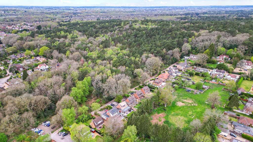 Property photo 2 of 18 Picture No. 32