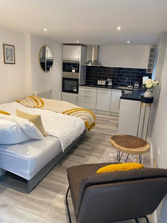 Property photo 3 of 12 Gallery