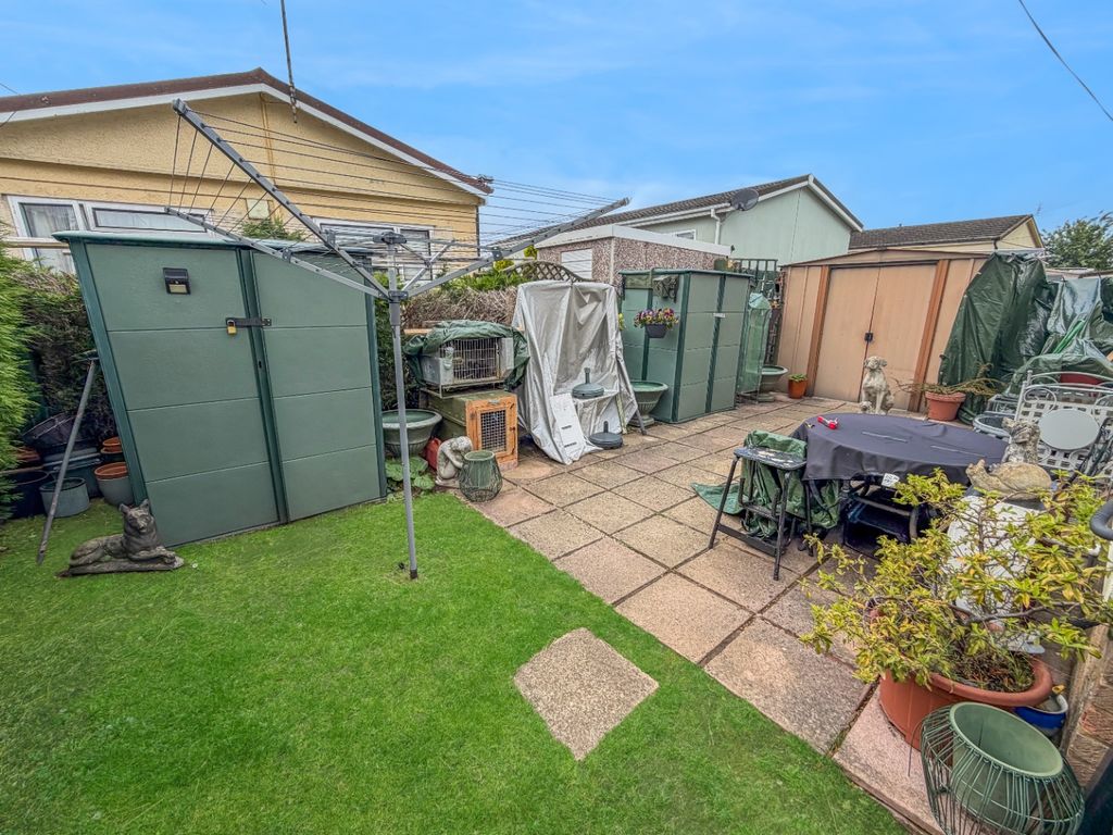 Property photo 2 of 12 4161011