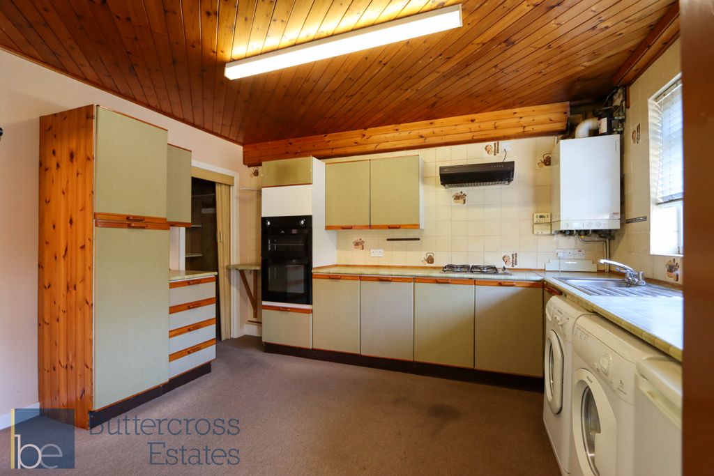 Property photo 2 of 15 Kitchen