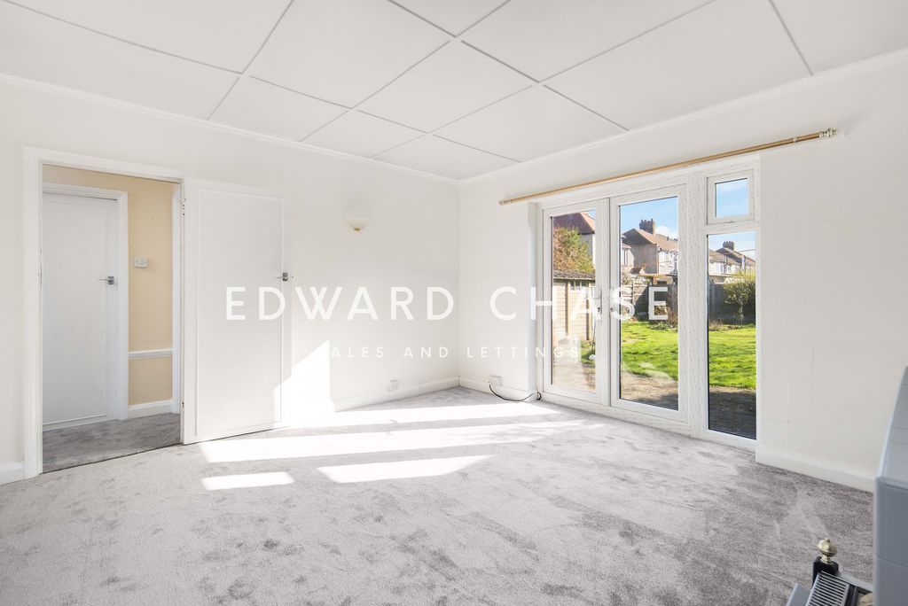 Property photo 3 of 16 Photo 15