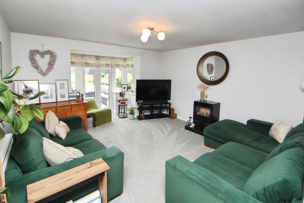 Property photo 3 of 20 Pbox-Img.Jpg