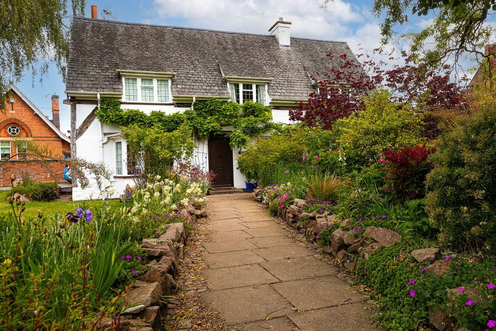 Property photo 1 of 37