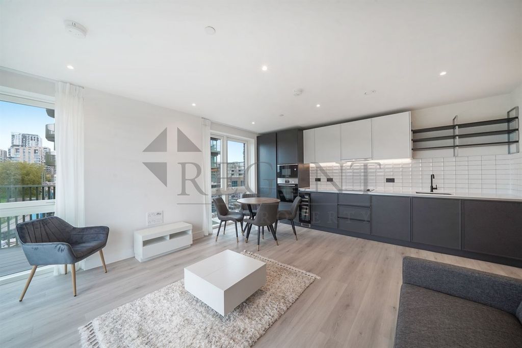 Property photo 3 of 9 Open Plan