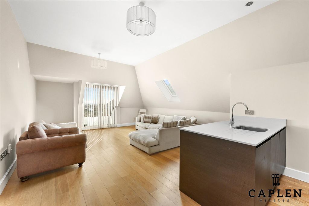 Property photo 3 of 16 4D4A9202.Jpg