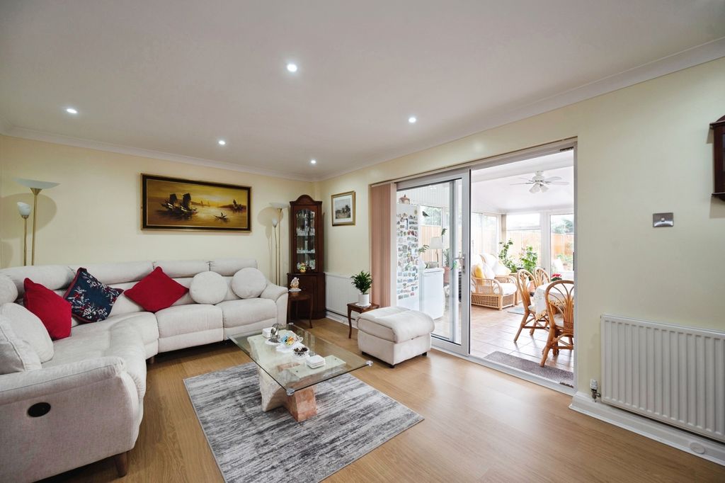 Property photo 2 of 25 Photo