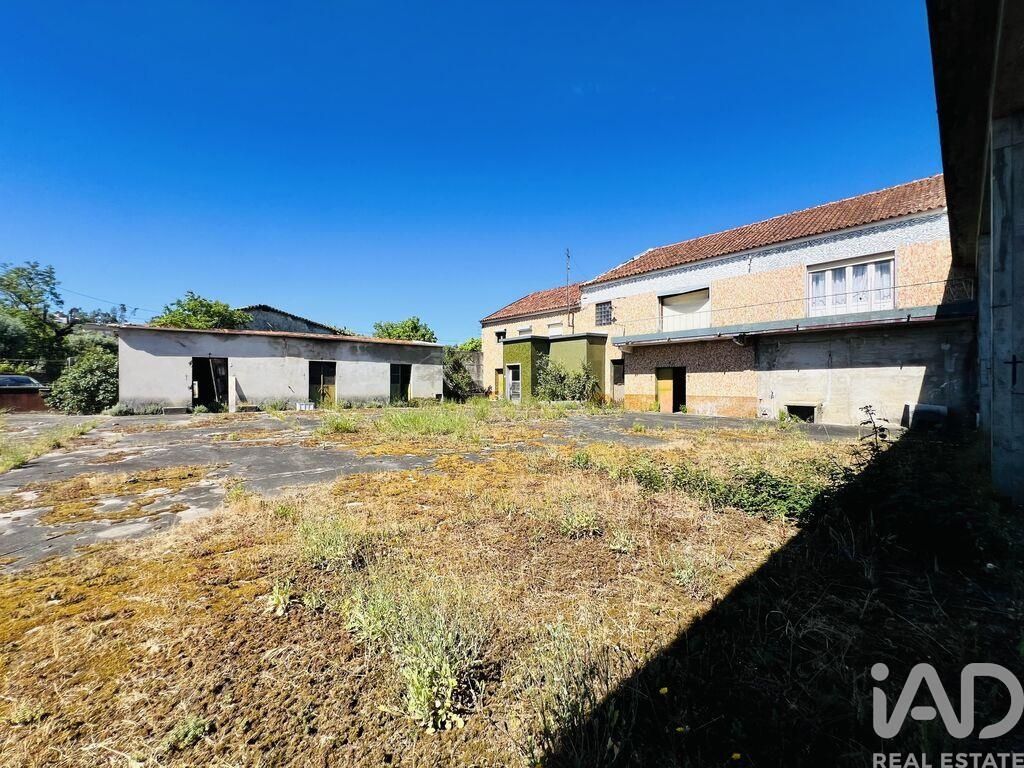 Property photo 2 of 35