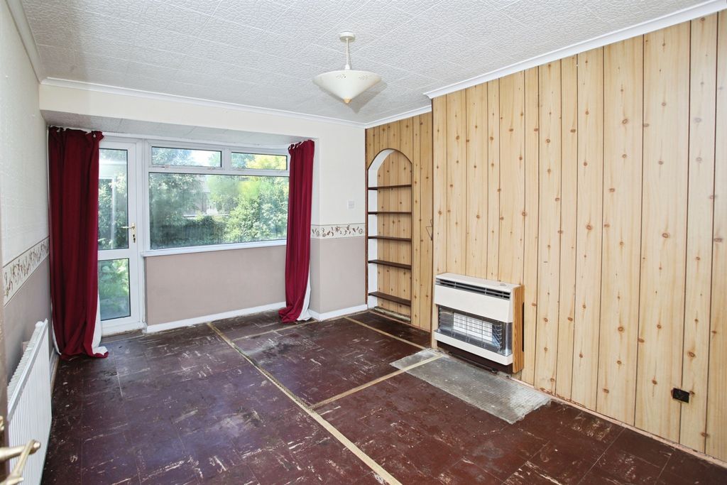 Property photo 3 of 17