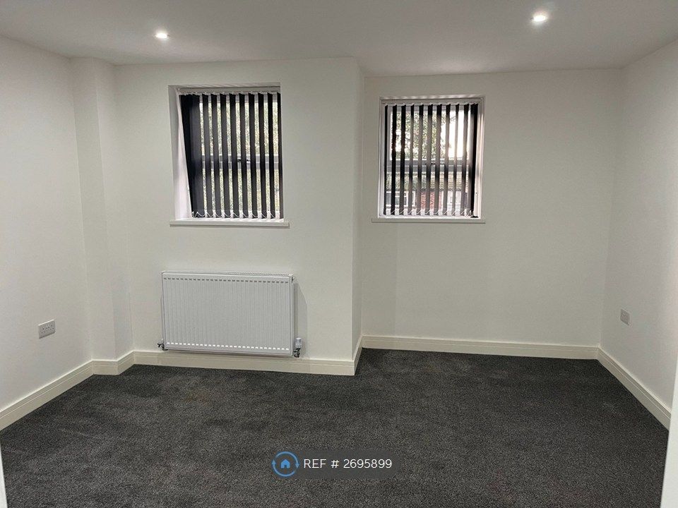 Property photo 3 of 32