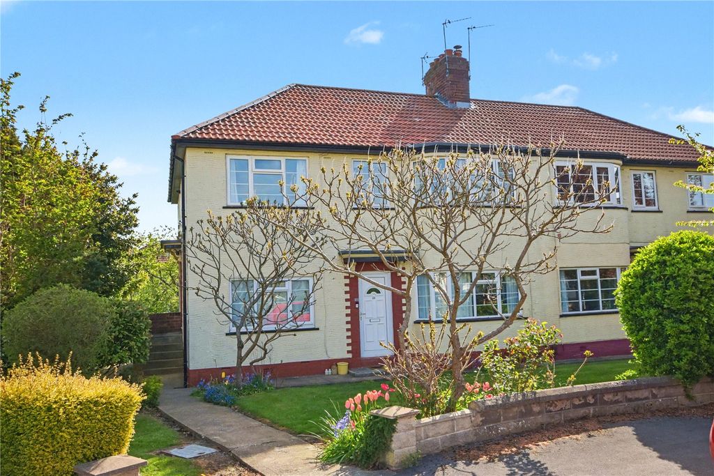 Property photo 1 of 12 Picture No. 32