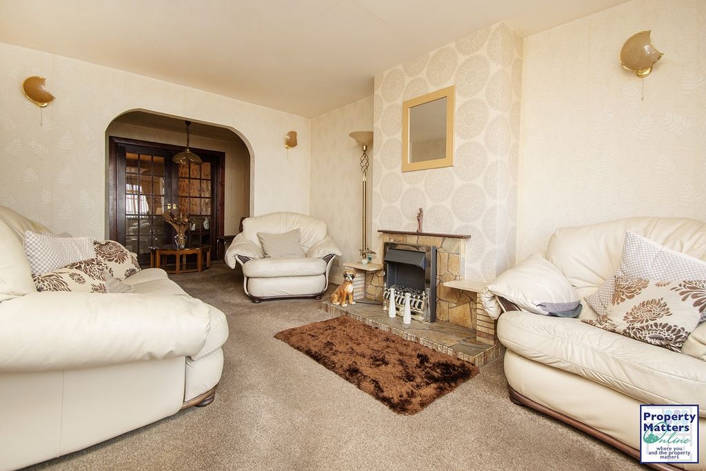 Property photo 2 of 16 Gallery