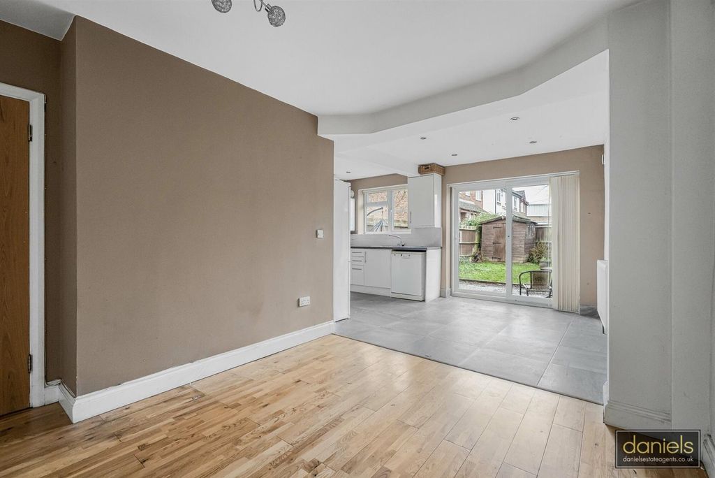 Property photo 2 of 14 32_72669_Watermarked.Jpg