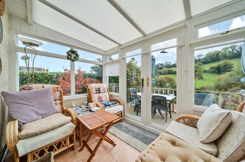 Property photo 2 of 23 Conservatory