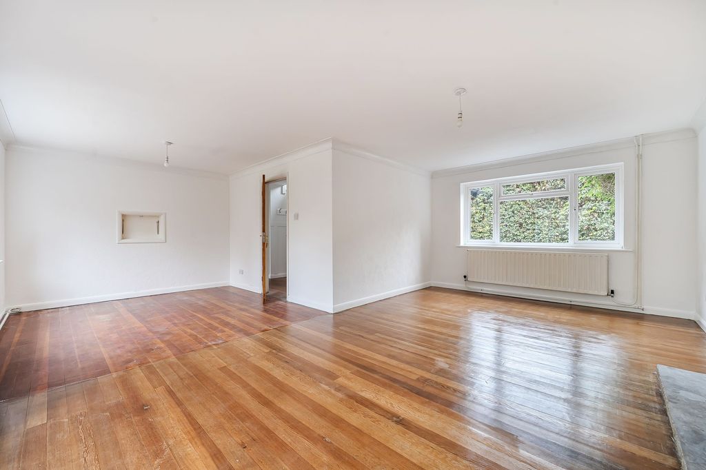 Property photo 3 of 19