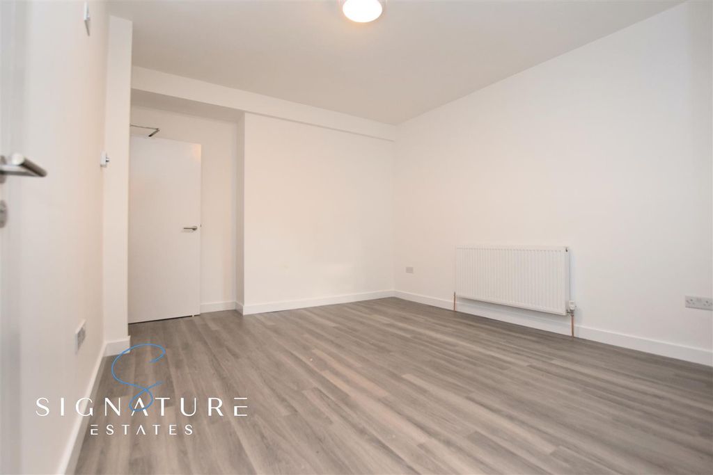 Property photo 3 of 12 Uf2Nldm0Huq04Nxn0Bfn4Q.Jpg