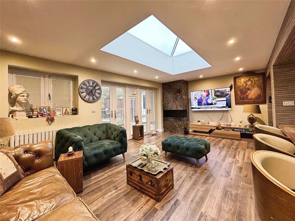 Property photo 1 of 21 Picture No. 15