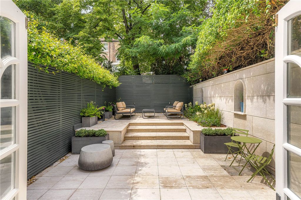 Property photo 1 of 14 Garden