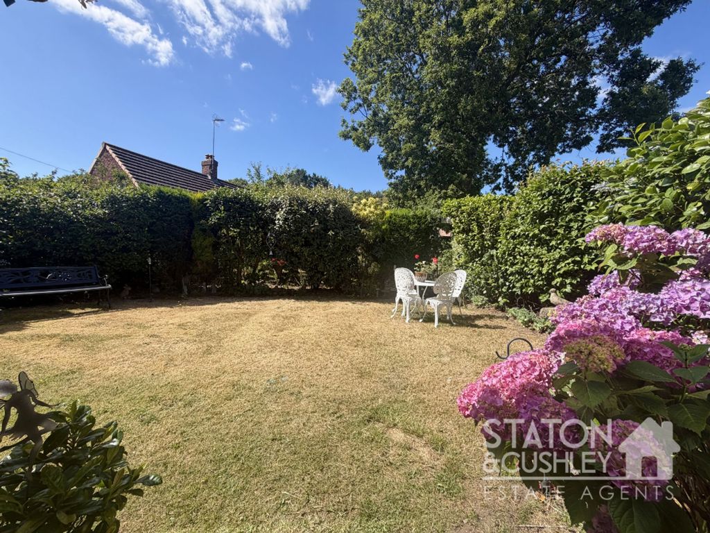 Property photo 3 of 27