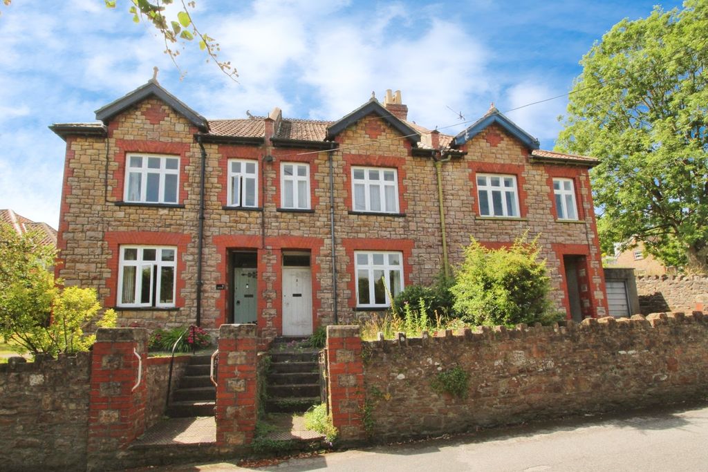 Property photo 1 of 11 Front