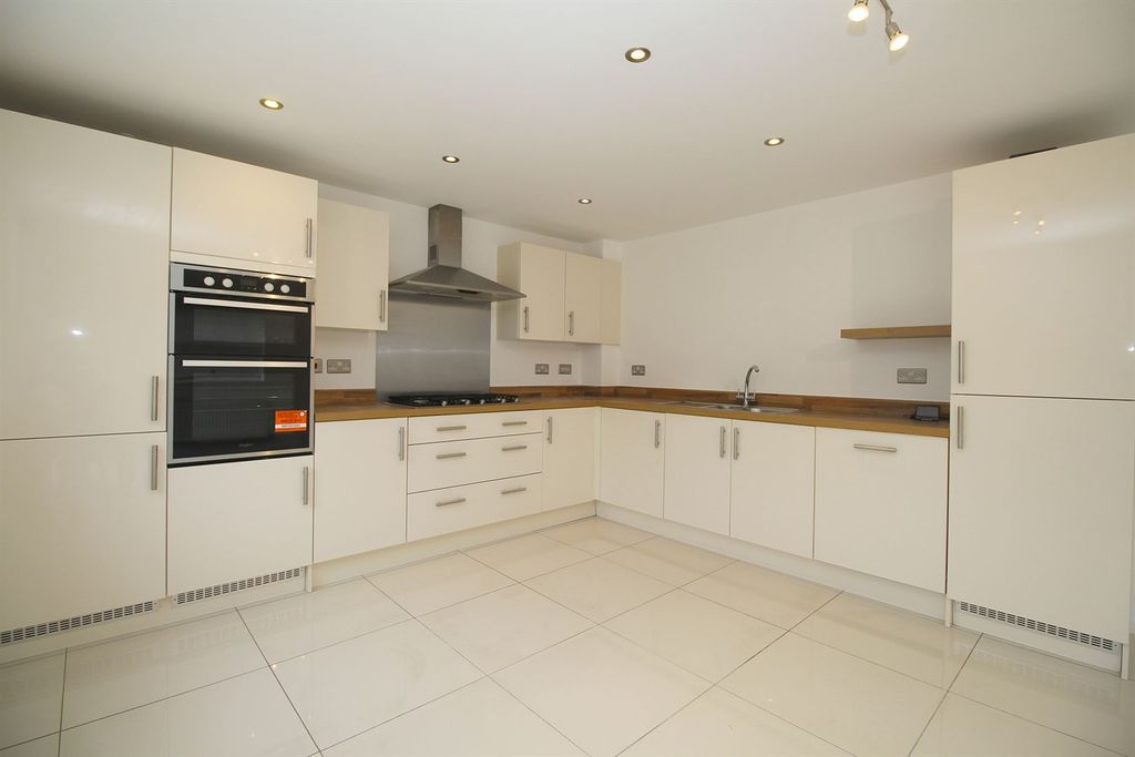 Property photo 2 of 35 Kitchen