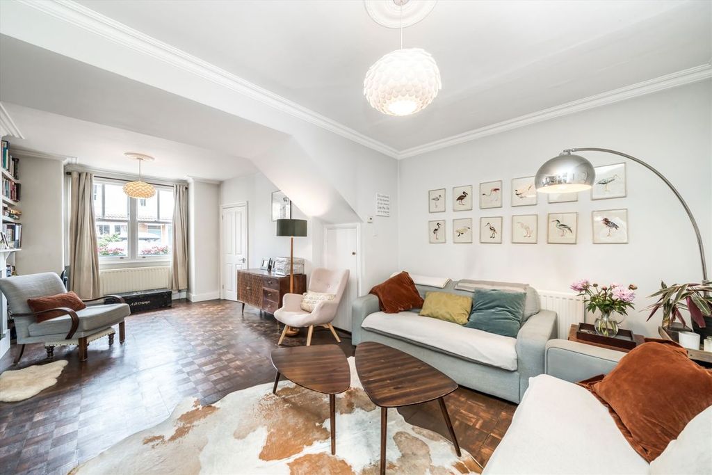 Property photo 2 of 9