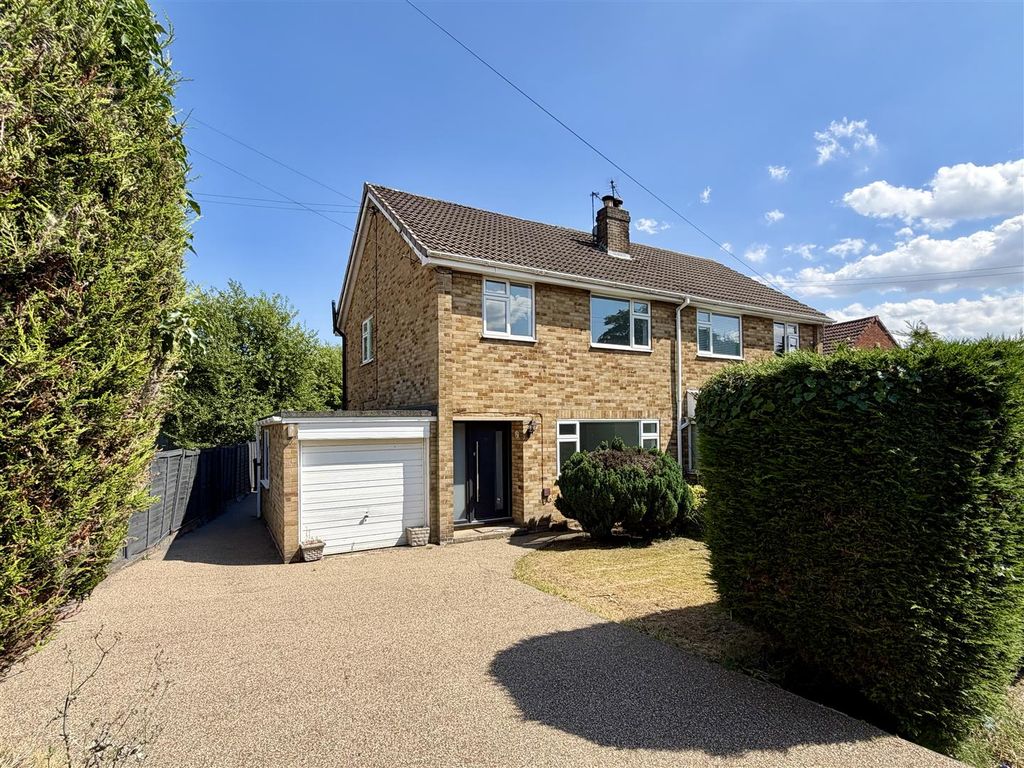 Property photo 1 of 13 Common Lane - Main Photo