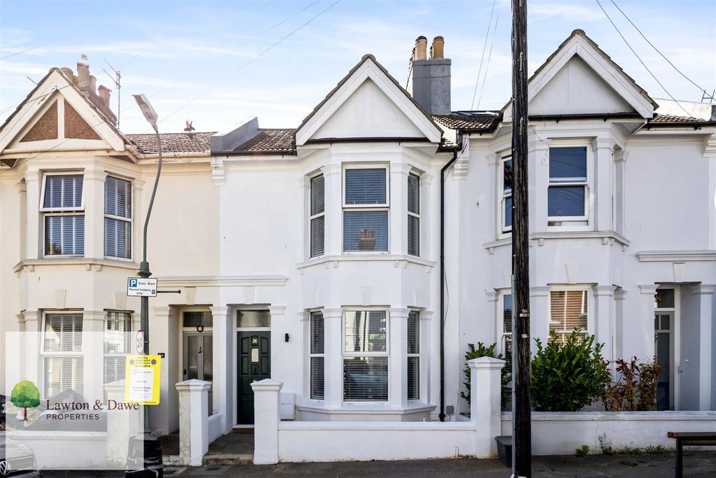 Property photo 1 of 21 Ruskin Road, 26-022(1).Jpg
