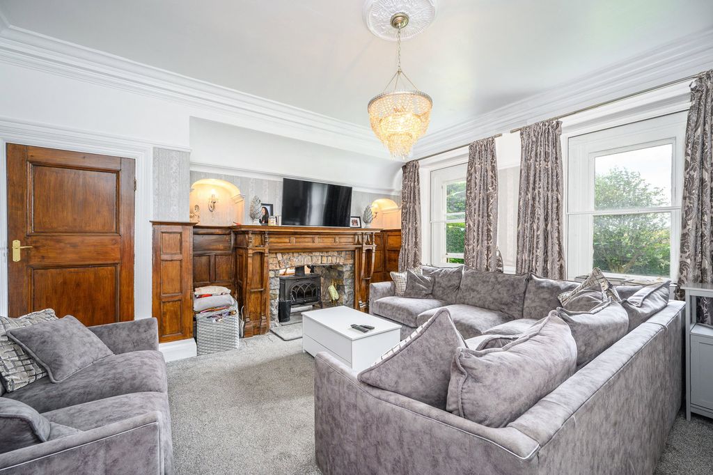 Property photo 3 of 40