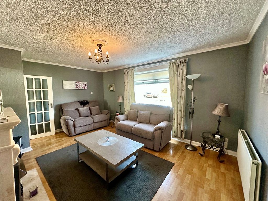 Property photo 3 of 10 3