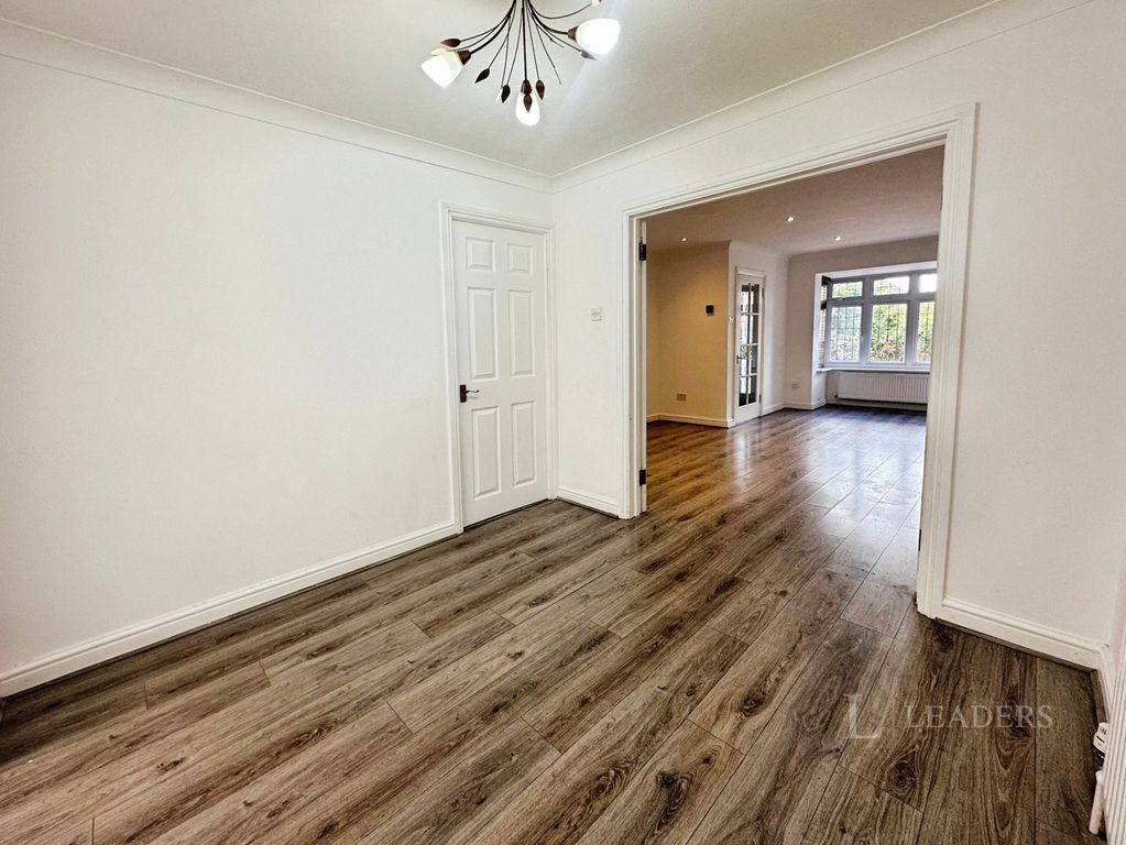 Property photo 3 of 36 Pbox-Img.Jpg