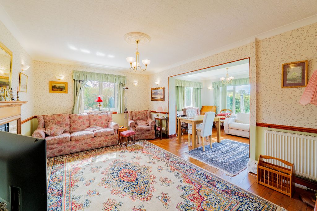 Property photo 3 of 18 4828754